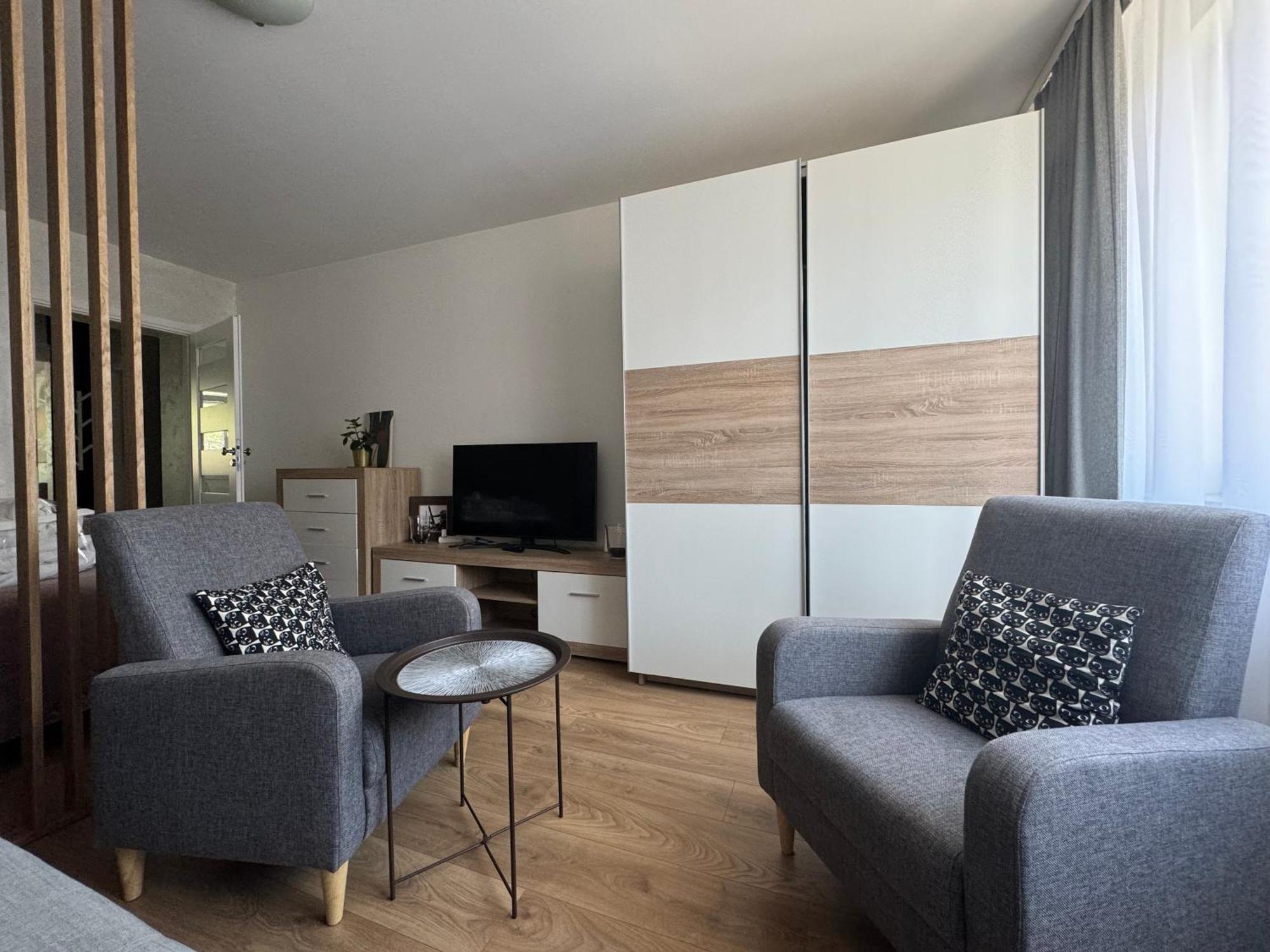 Kalwaryjska Spot Apartment In A Good Location Krakau Buitenkant foto