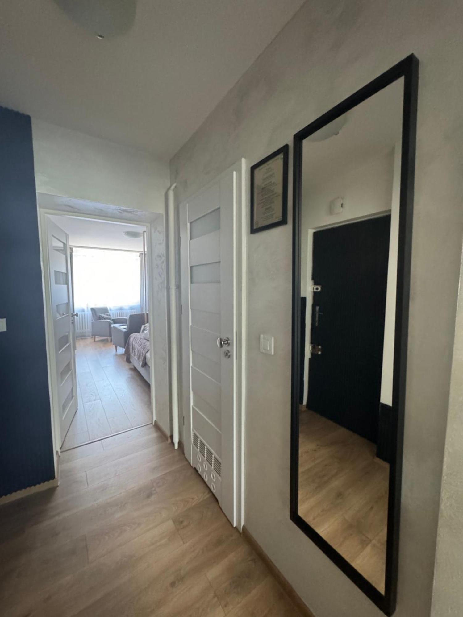 Kalwaryjska Spot Apartment In A Good Location Krakau Buitenkant foto